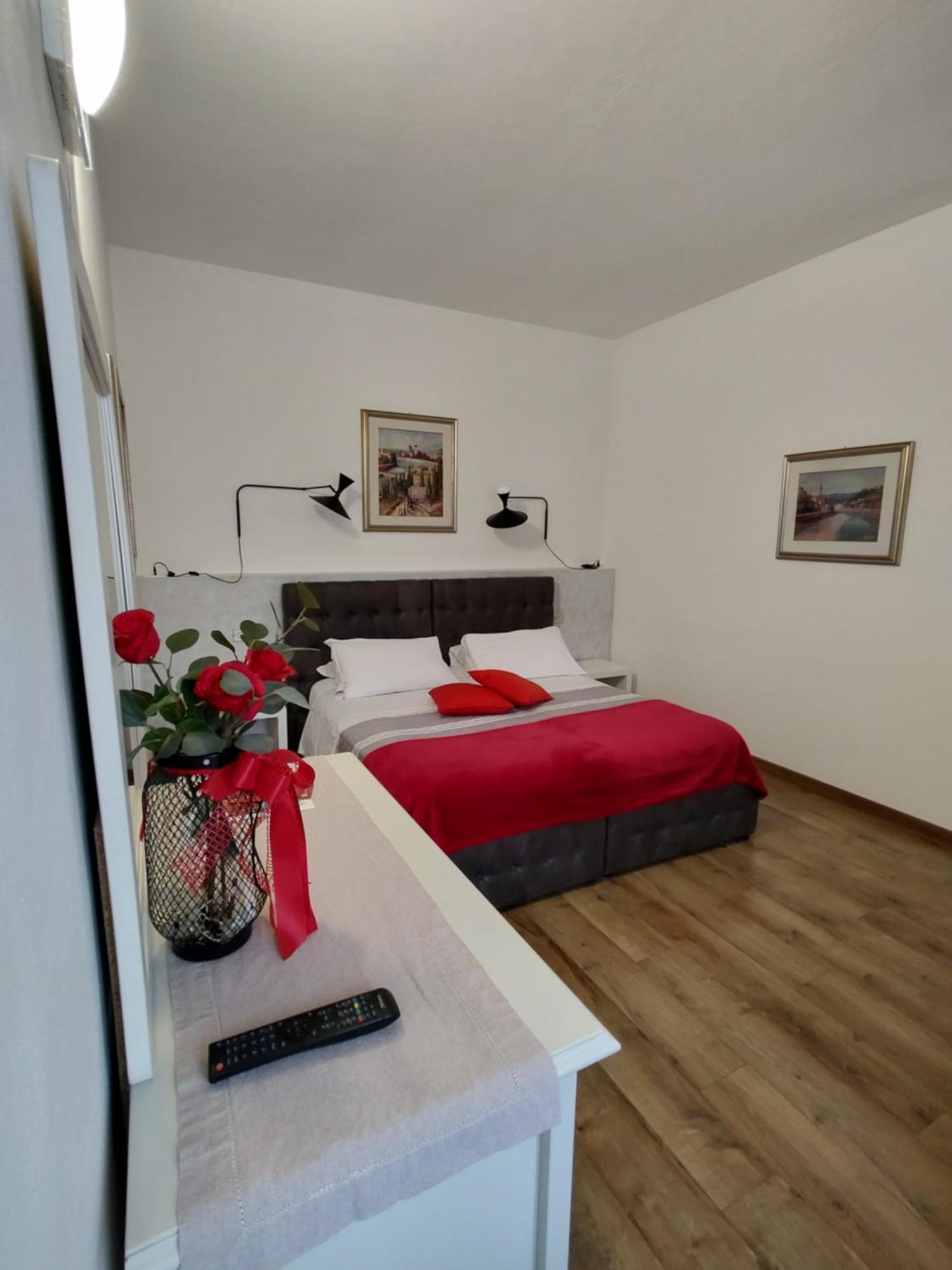 Verona Relax & Stay Rooms Εξωτερικό φωτογραφία